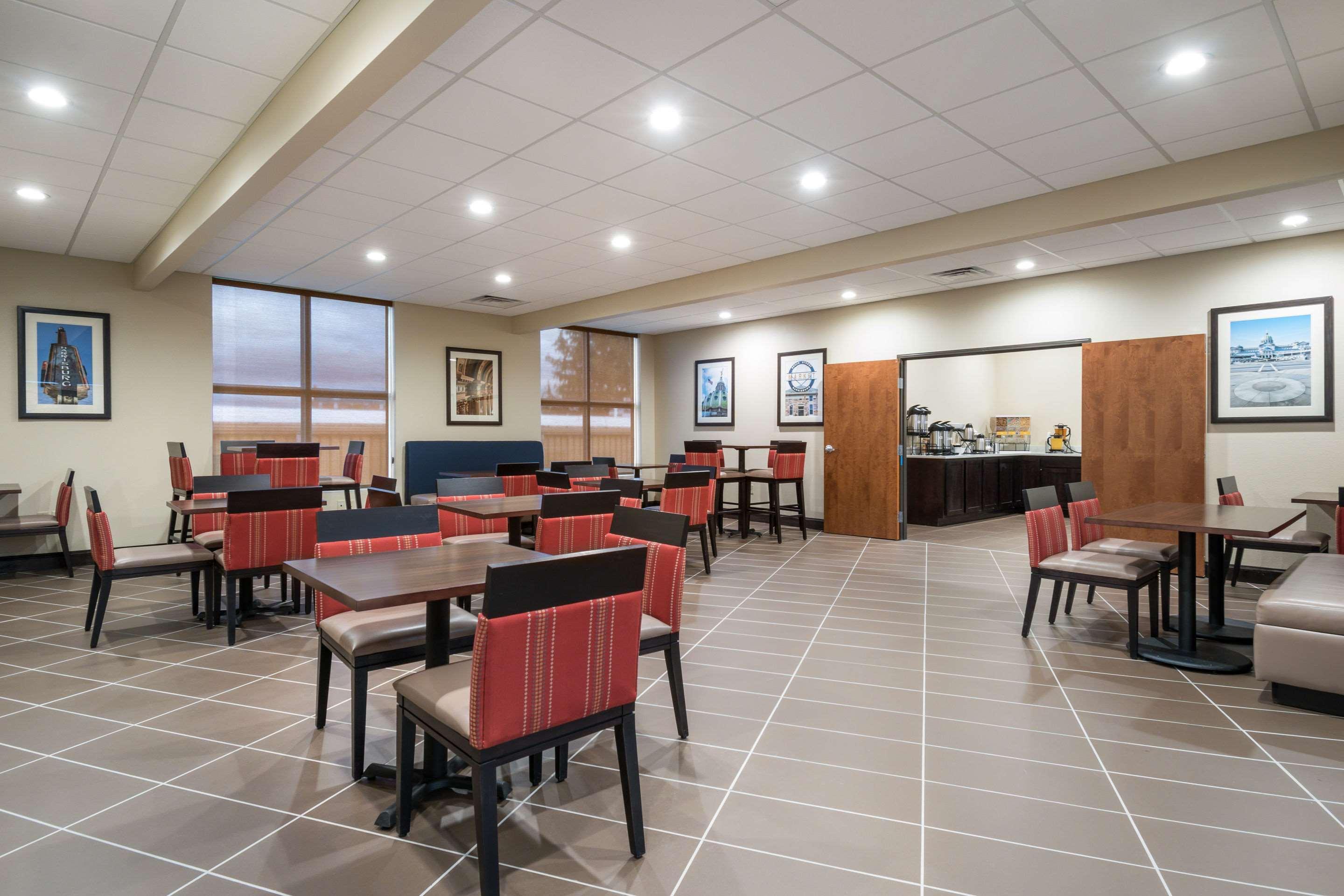 Comfort Inn & Suites Harrisburg - Hershey West Exterior foto